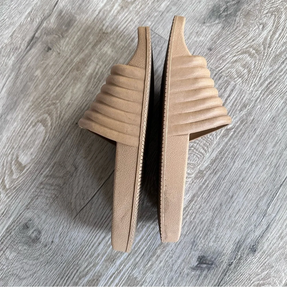 Girlfriend Collective Reslide slide sandals size 10